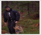 Husse och Abby ute i skogen. 11 November 2008